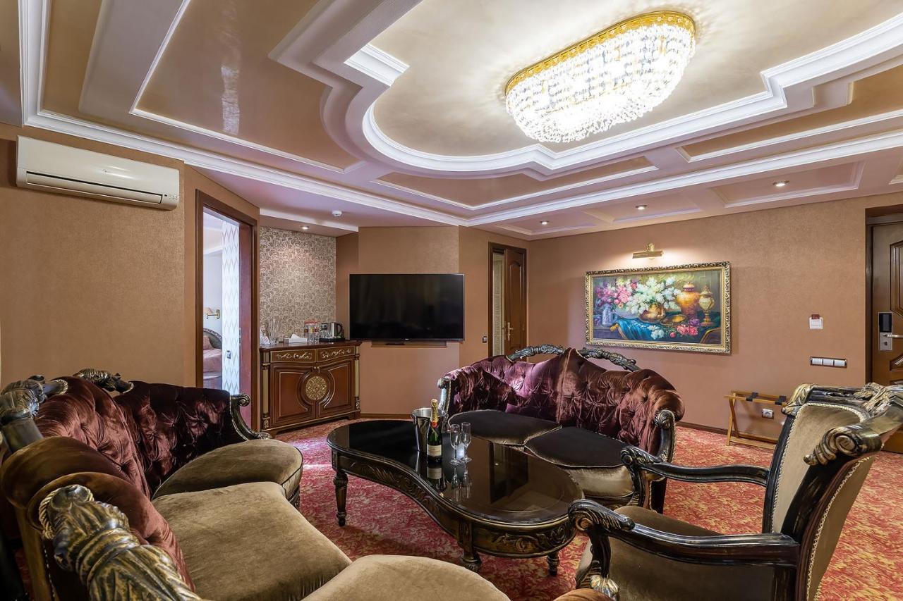 Eurohotel Lviv Extérieur photo