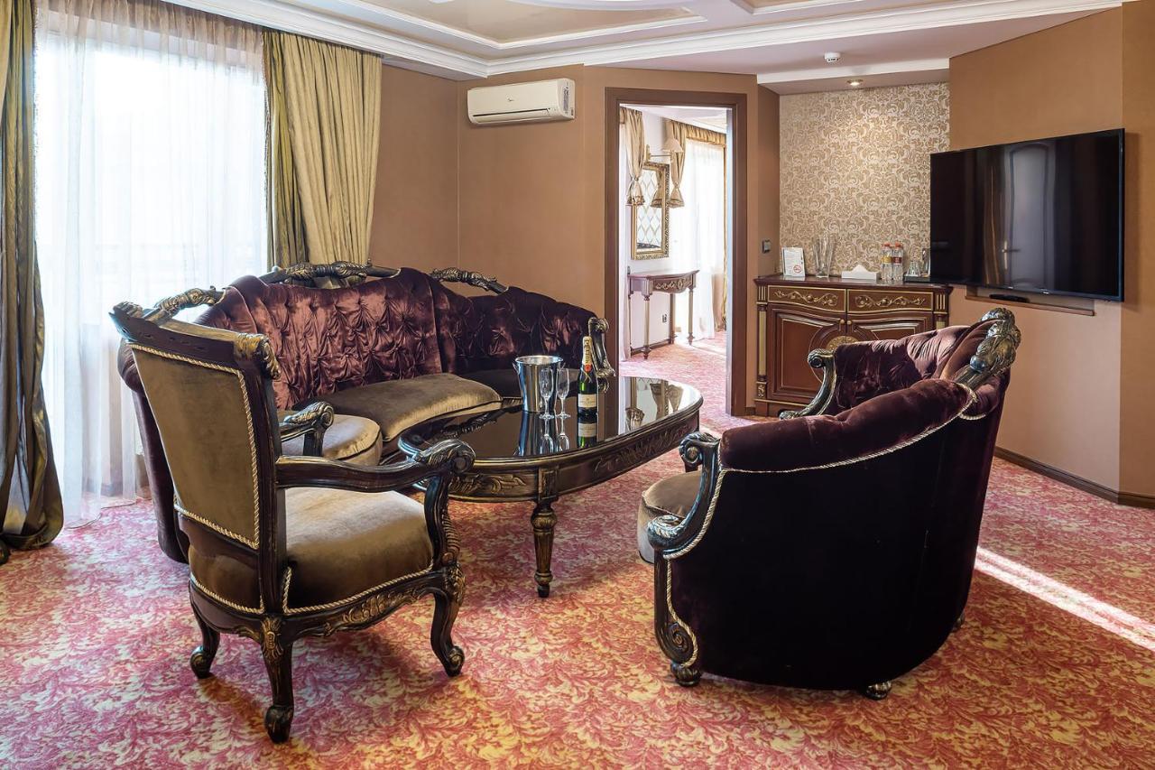 Eurohotel Lviv Extérieur photo